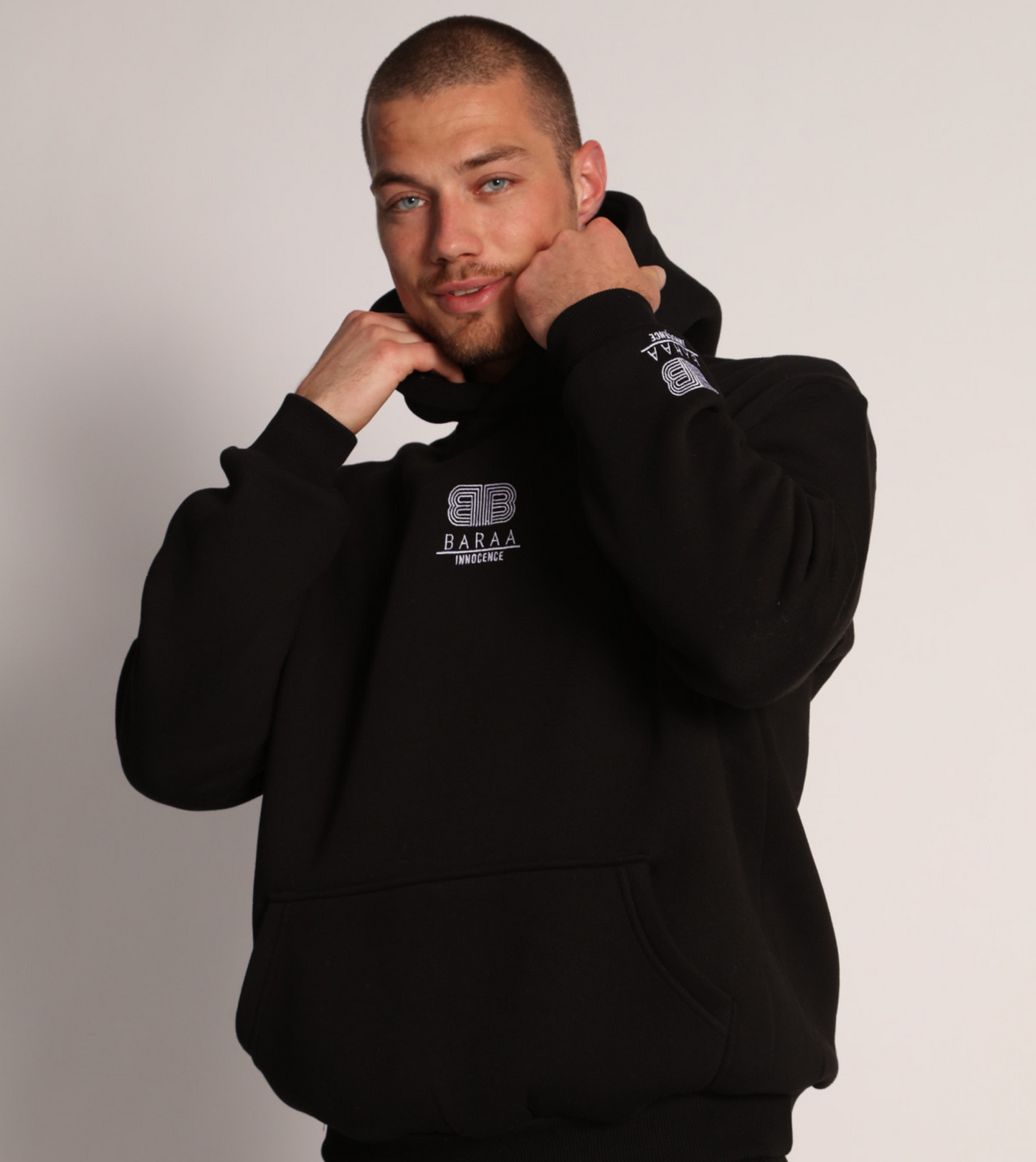 BASIC HOODIE SCHWARZ