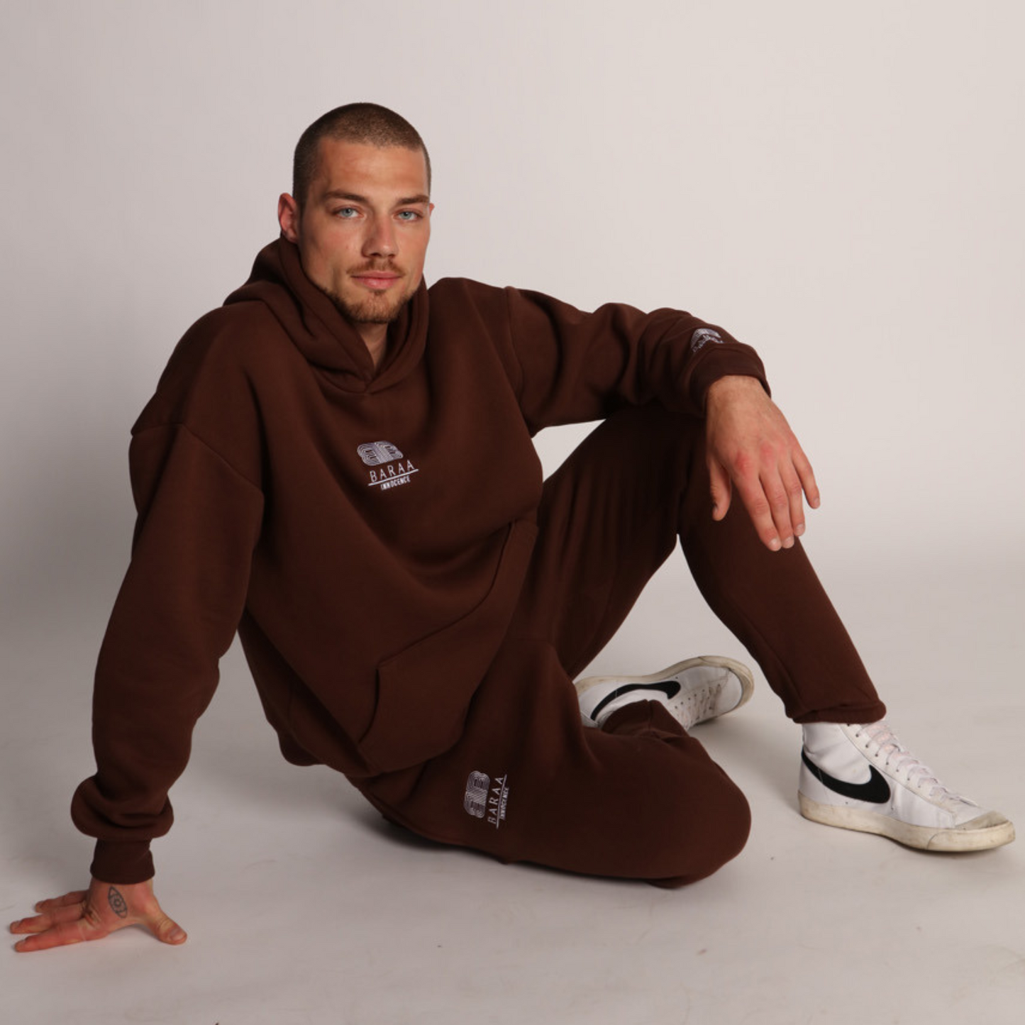 BASIC HOODIE BRAUN