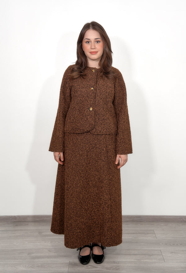 Elegant knitted set with jacket and skirt - brown