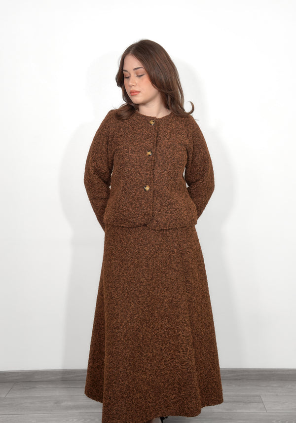 Elegant knitted set with jacket and skirt - brown