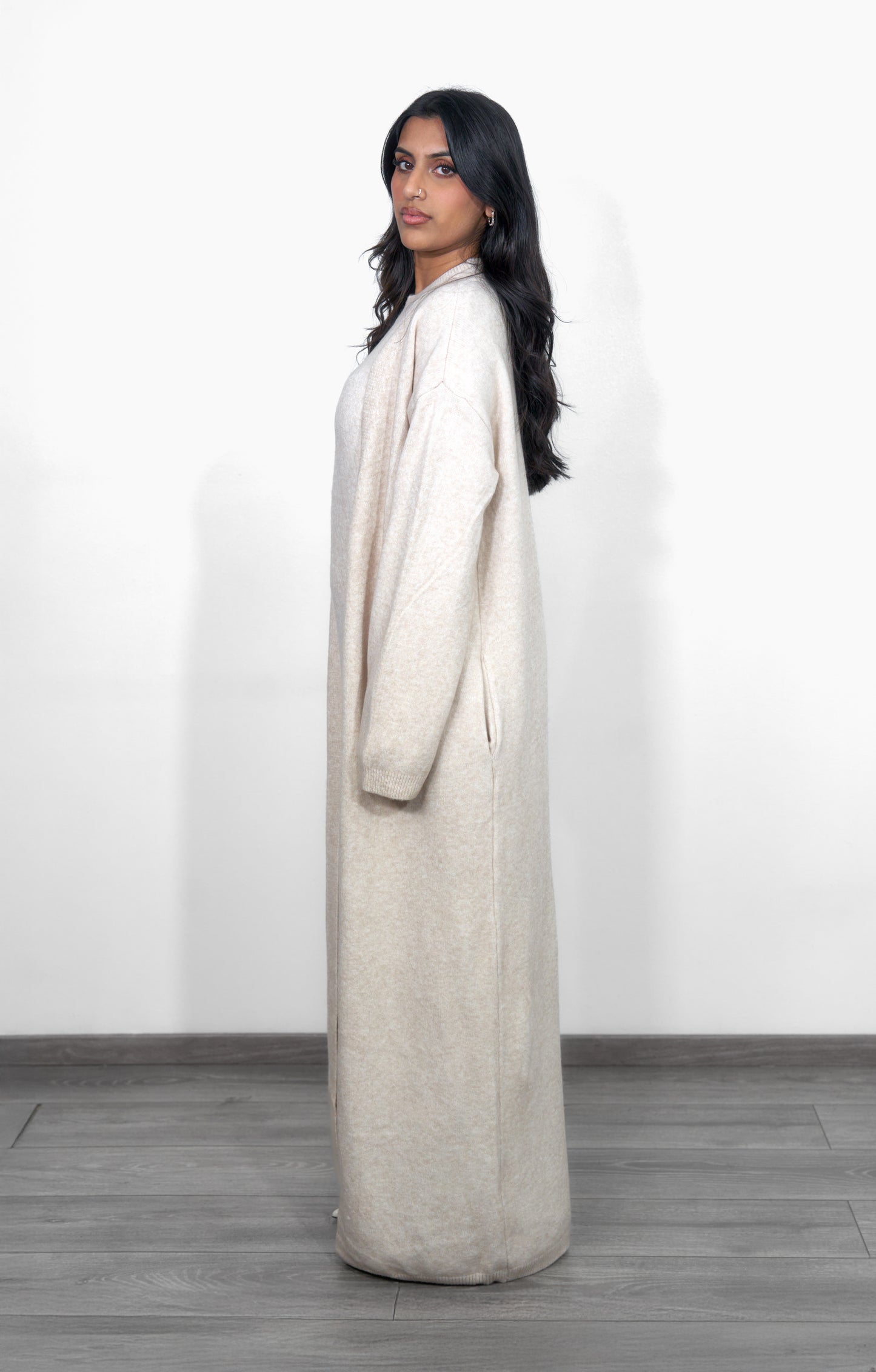 Strickkleid aus Weste und Unterkleid - Creme