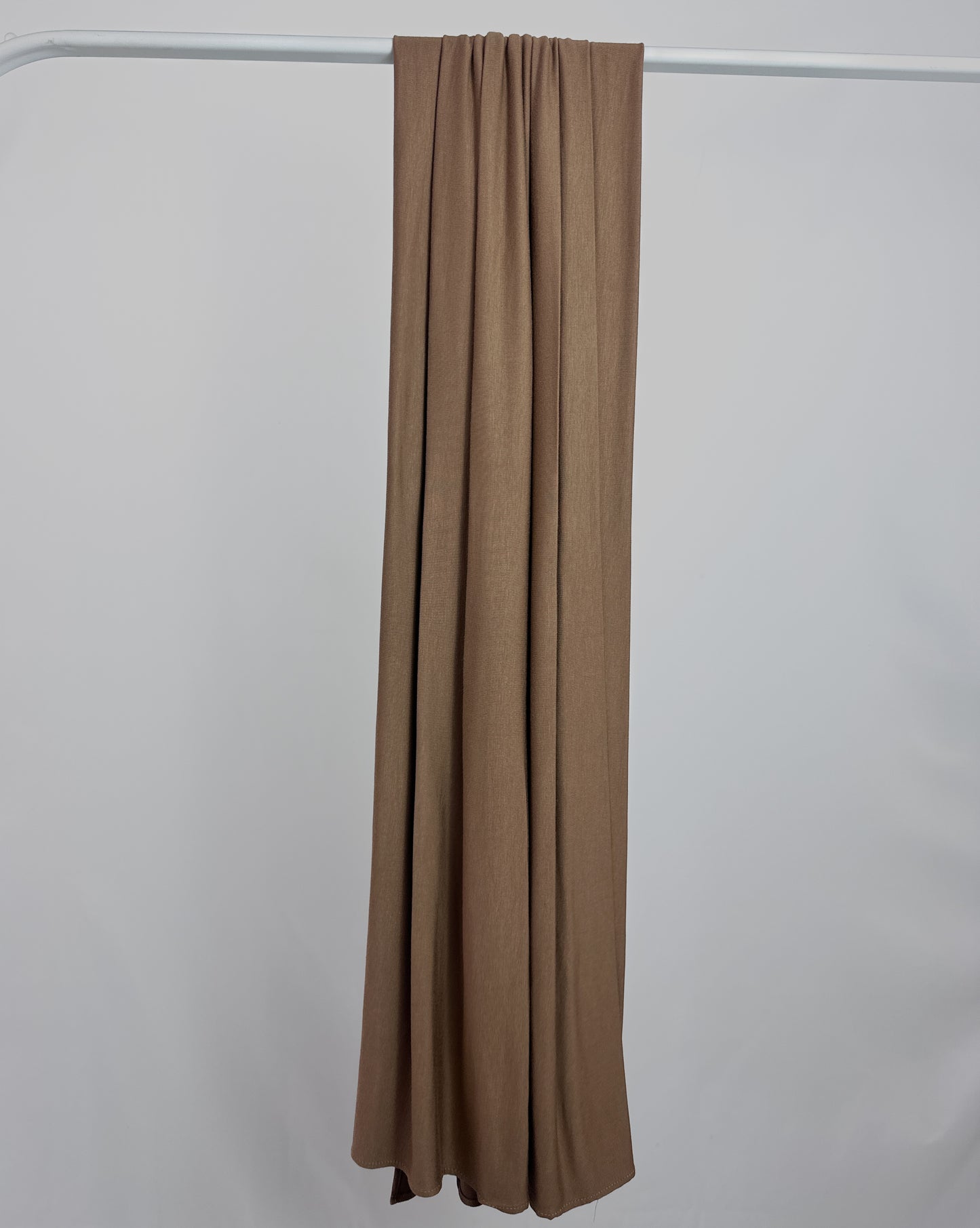 Premium Jersey Hijab | Hellbraun