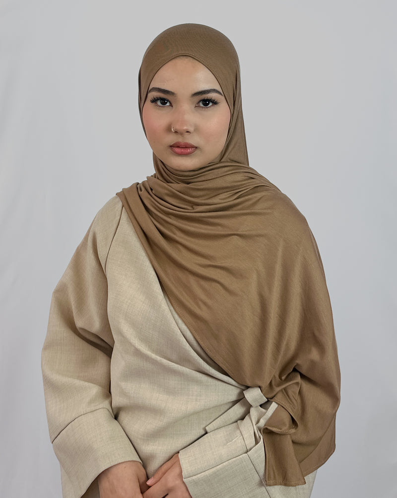 Premium Jersey Hijab | Hellbraun