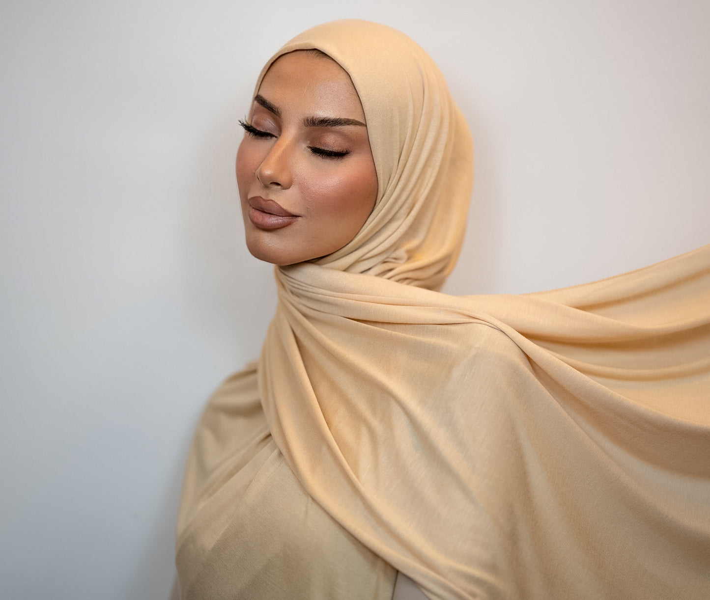 Light Jersey Hijab | Daisy